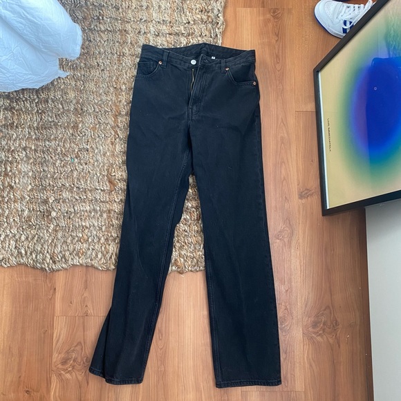 ASOS Monki Taiki organic cotton high waisted straight leg jeans in washed black - Picture 3 of 4